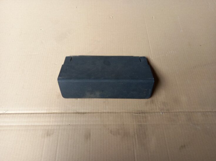 Salona plastmasa priekš VW PASSAT CC 2009