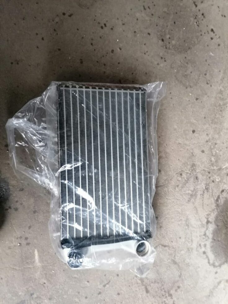 Auto detaļa priekš AUDI A4 2004
