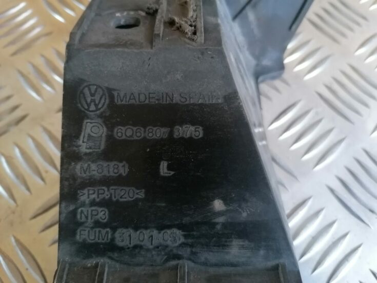 Aizmugurējā spārna un bufera stiprinājums priekš VW POLO 2008
