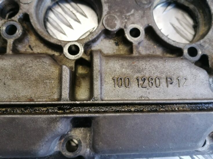 Vārstu vāks priekš VOLVO 850 1995