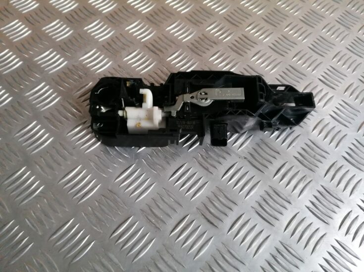 Aizmugurējais kreisais durvju rokturis priekš RENAULT MEGANE 2011