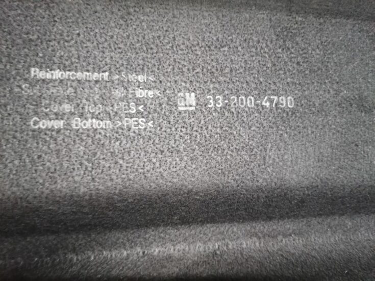 Bagāžnieka nodalījuma plaukts priekš OPEL ASTRA H 2006
