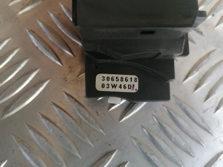 Pagrieziena rādītāju slēdzis priekš VOLVO V70 2004