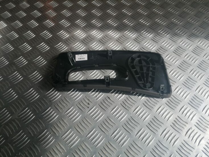 Mērinstrumentu paneļa skaļruņa apdare priekš VOLVO S80 2007