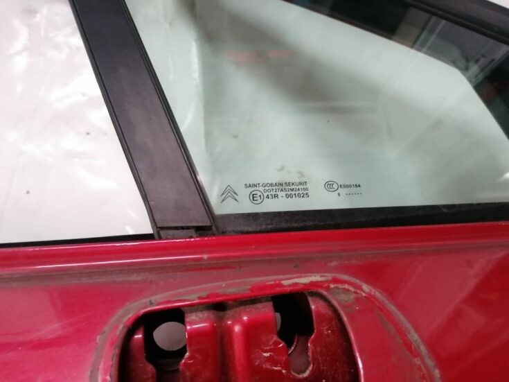 Priekšējās labās durvis priekš CITROEN C4 2006