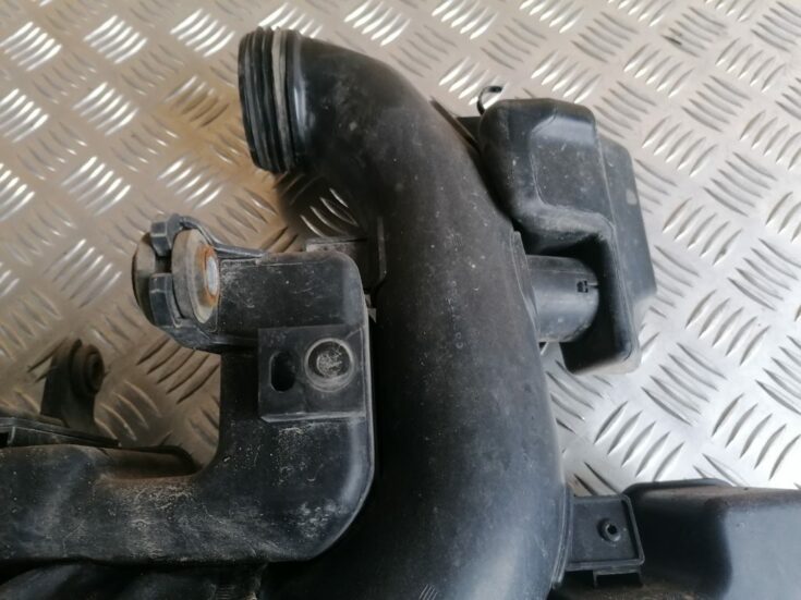 Auto detaļa priekš HYUNDAI I30 2012