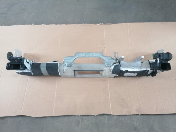 Mērinstrumentu paneļa pastiprinātājs priekš VW PHAETON 2005