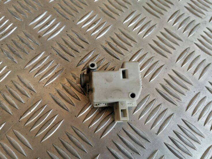 Centrālas atslēgas motors priekš AUDI A6 1998