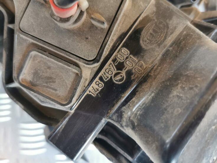 Priekšējais kreisais lukturis priekš AUDI A6 1998