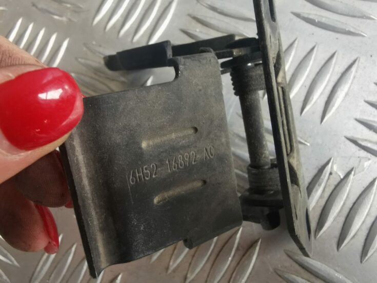 Dzinēja pārsega slēdzenes cilpa priekš LAND ROVER FREELANDER 2007