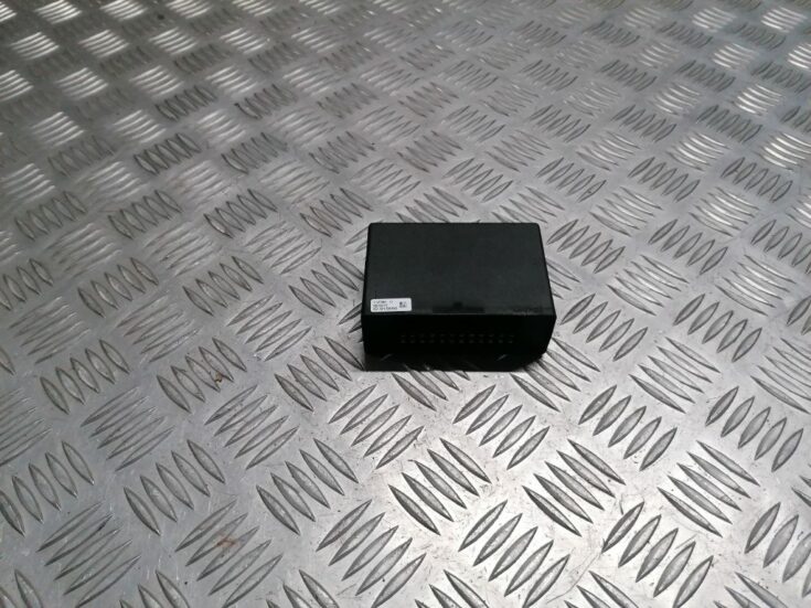 Piekabes āķa vadības bloks priekš SUBARU LEGACY 2011