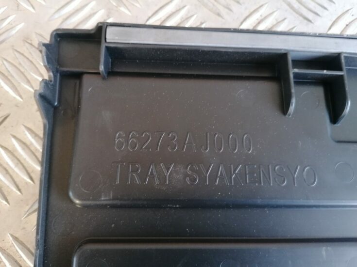 Mērinstrumentu paneļa iekšējā plastmasa priekš SUBARU LEGACY 2011