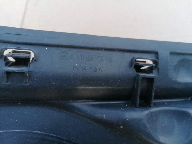 Vējstikla uzlika (deflektors) priekš MERCEDES BENZ CLS 320 2005