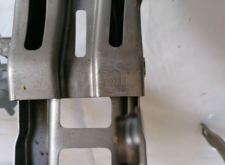 Mērinstrumentu paneļa pastiprinātājs priekš BMW 1 E87 2009 WHITE