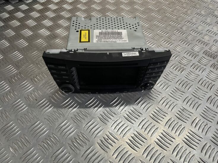 CD/DVD/Navigācijas bloks priekš MERCEDES BENZ CLS 320 2005