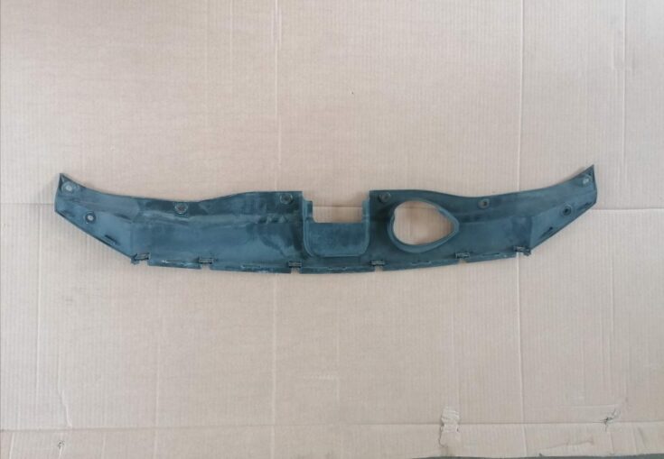 Radiatoru augšēja uzlika priekš Hyundai Santa Fe 2006-2012 863532B000