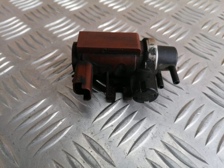 Izplūdes solenoīda vārsts priekš VOLVO C30 2008 TURQUOISE