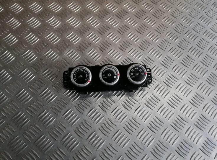 Klimata kontroles bloks priekš CITROEN C-CROSSER 2009