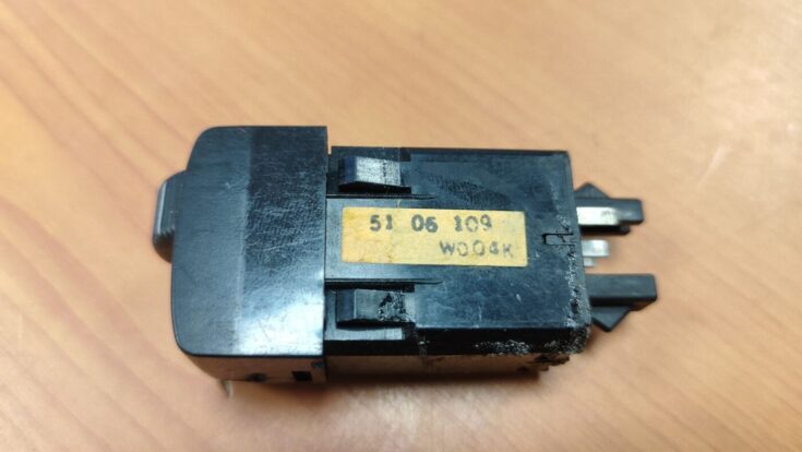 Lukturu augstuma regulēšanas poga priekš SAAB 9-5 1999