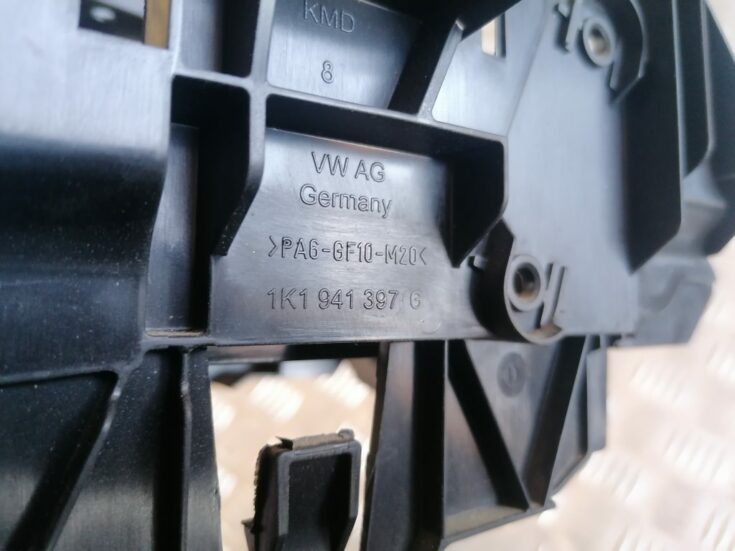 Mērinstrumentu paneļa iekšējā plastmasa priekš VW GOLF VARIANT 2012