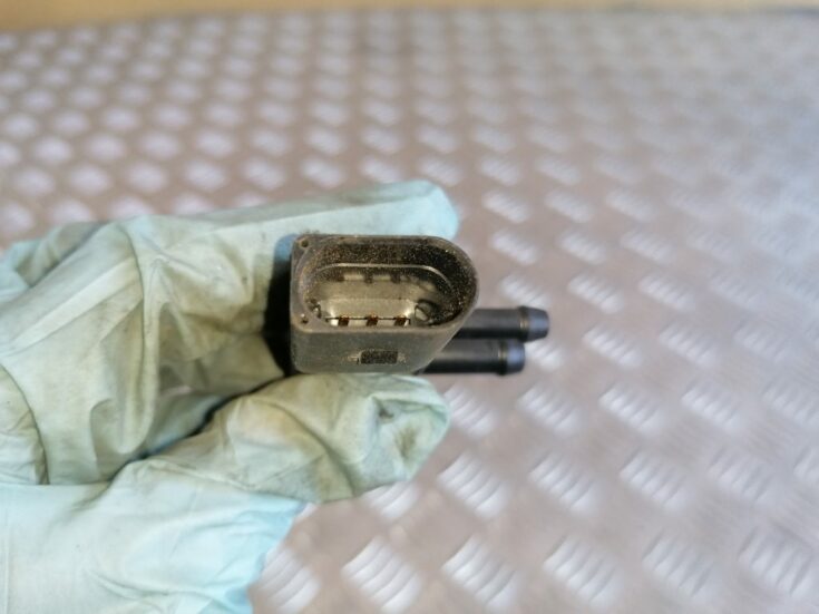 Izplūdes gāzu spiediena sensors priekš VW GOLF VARIANT 2012