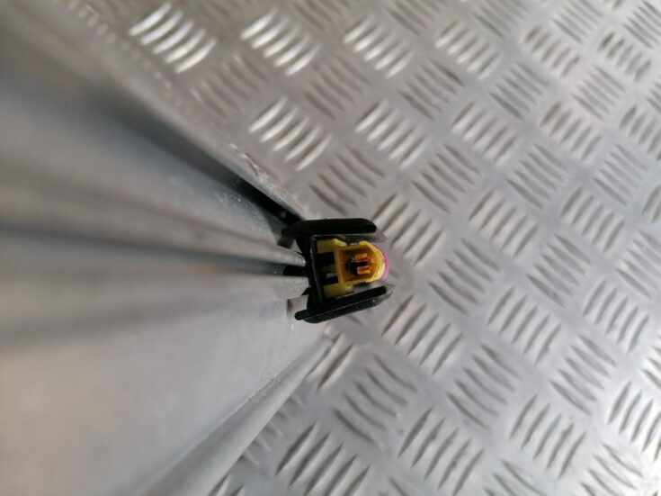 Mērinstrumentu paneļa drošības spilvens priekš VW GOLF IV 1999