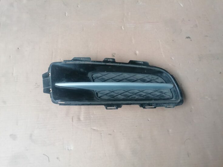 Bufera reste priekš BMW X5 E70 2007-2013