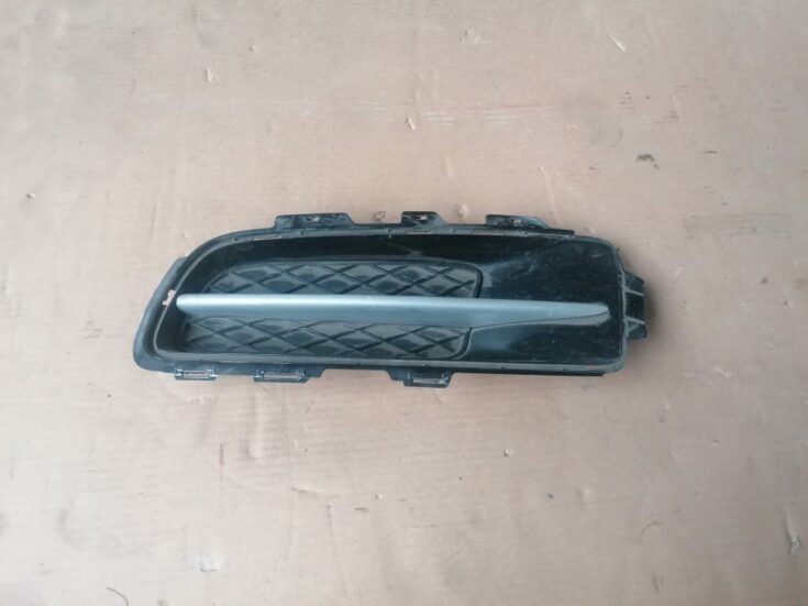 Bufera reste priekš BMW X5 E70 2007-2013
