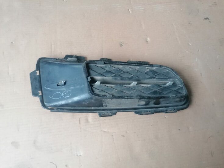 Bufera reste priekš BMW X5 E70 2007-2013