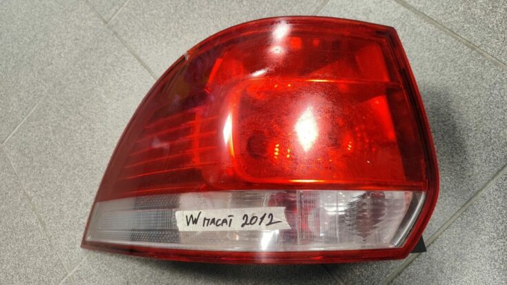 Aizmugurējais kreisais lukturis priekš VW GOLF VARIANT 2012