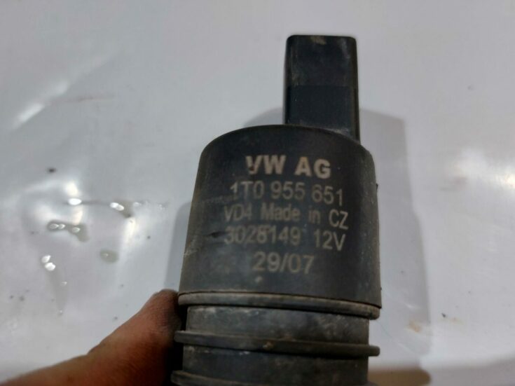 Mazgātāja šķidruma sūknis priekš VW JETTA 2008