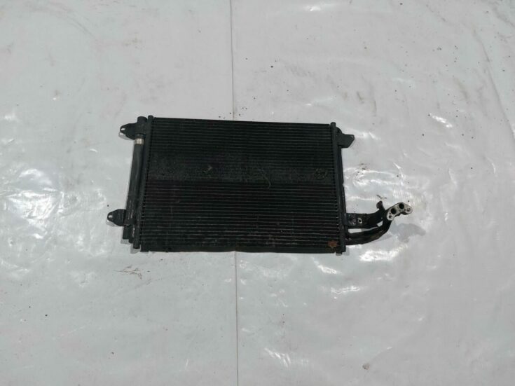Gaisa kondicioniera radiators priekš VW JETTA 2008
