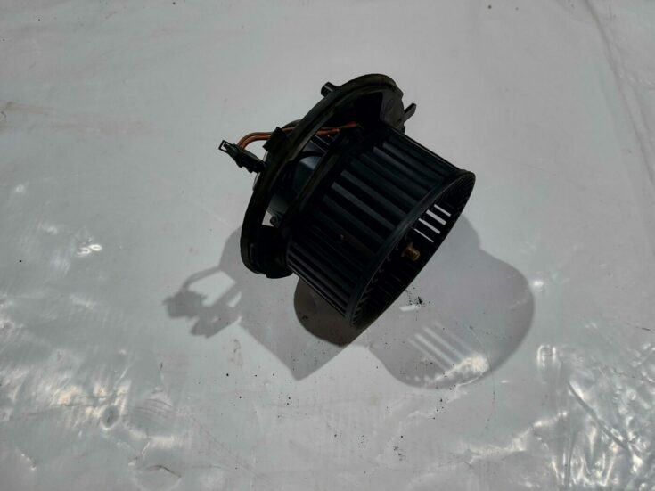 Salona ventilators priekš VW JETTA 2008