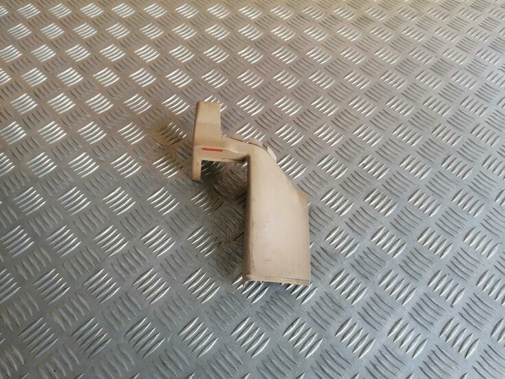 Bagāžnieka nodalījuma plastmasa priekš BMW 530D E39 2001 TOURING
