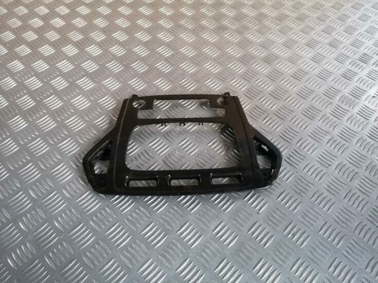 Mērinstrumentu paneļa dekoratīvais rāmis priekš FORD MONDEO 2007
