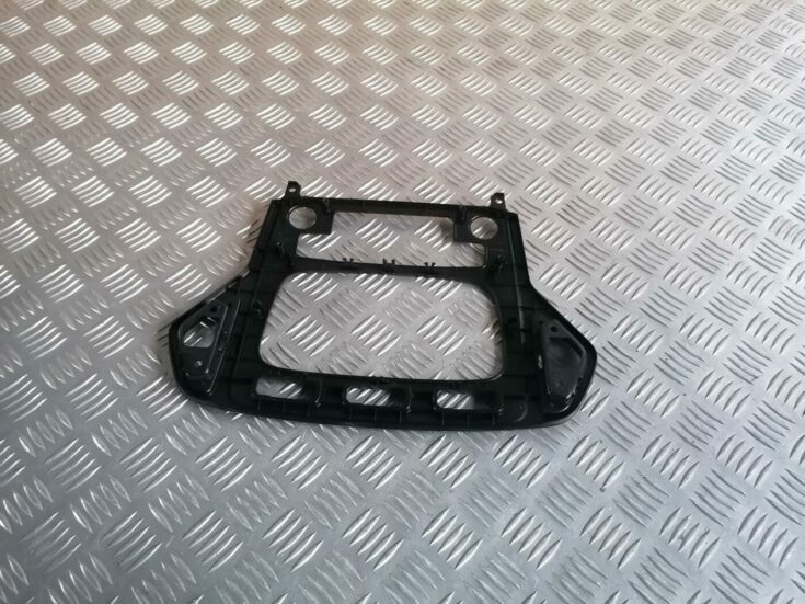 Mērinstrumentu paneļa dekoratīvais rāmis priekš FORD MONDEO 2007