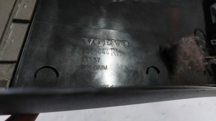 Salona apdare priekš VOLVO S40 2004 Black