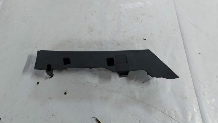 Aizmugurējas salona statnes apdare priekš VOLVO S40 2004 Black