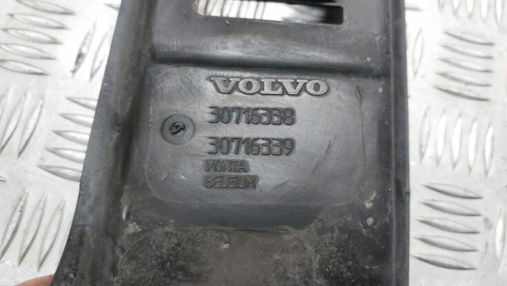Radiatoru augšēja uzlika priekš VOLVO S40 2004 Black