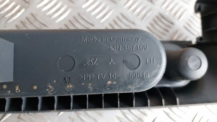 Priekšējā kreisā sēdekļa sliežu apdare priekš MITSUBISHI COLT 2007