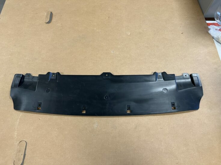 Priekšēja bufera aizsargs priekš BMW F10 F11 2013-2017 51757905276
