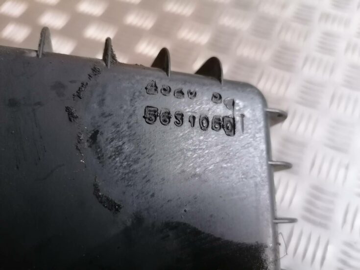 Gaisa filtra korpuss priekš PEUGEOT 607 2010