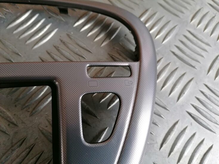 Automašīnas radio dekoratīva uzlika priekš PEUGEOT 607 2010
