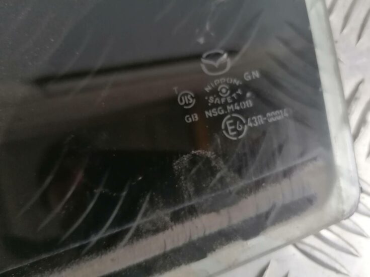 Aizmugurējo kreiso durvju stikls priekš MAZDA 6 2007
