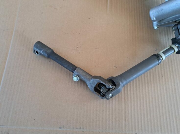Stūres statne priekš TOYOTA RAV 4 2006