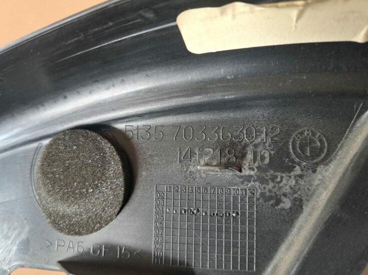 Durvju stikla moldings priekš BMW 525 E60 2004 BLACK