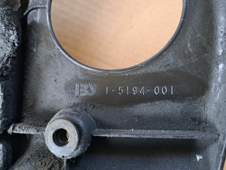 Dzinēja dekoratīvais vāks priekš BMW 525 E60 2004 BLACK