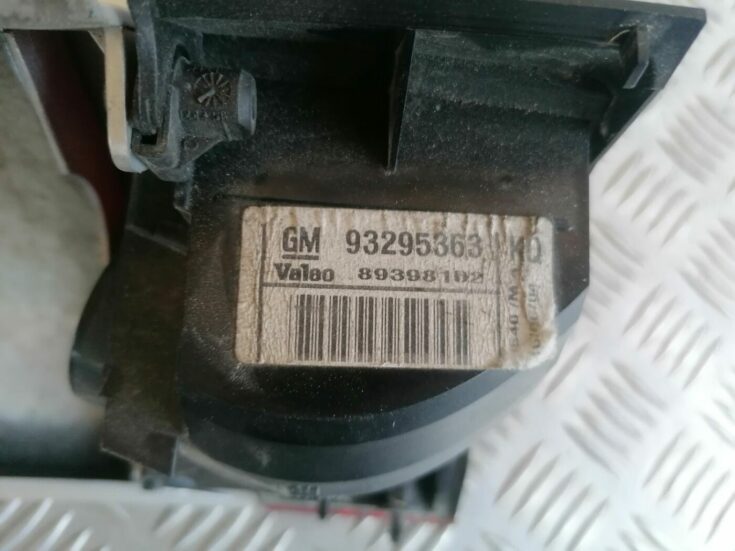 Miglas lukturis aizmugurē labā pusē priekš OPEL MERIVA 2004
