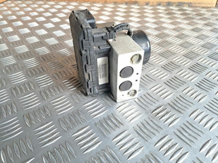 ABS bloks priekš VW GOLF IV 1999