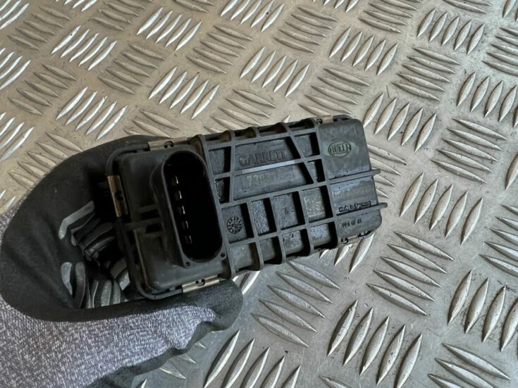 Turbīnas vadības bloks priekš VOLVO S60 2007